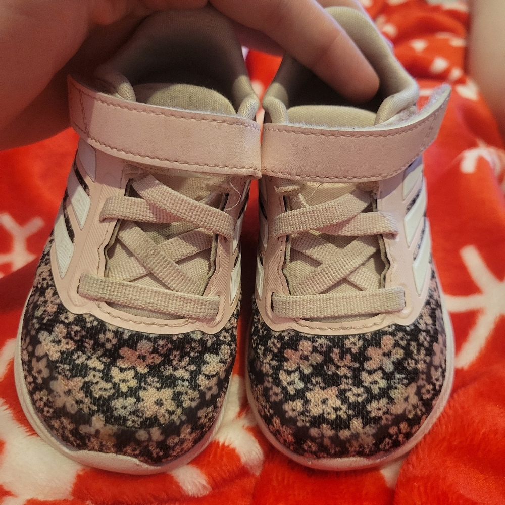 Toddler shoes